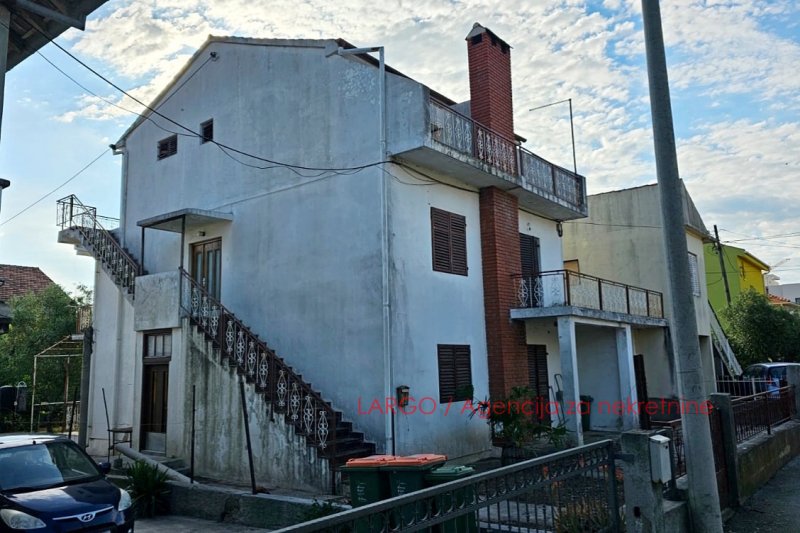 --%--place-alt-for-e_0000006-here--%--