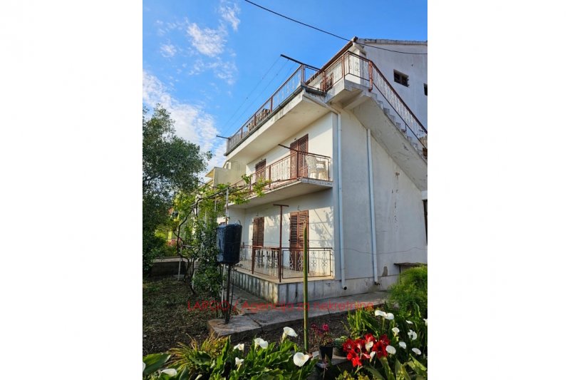 --%--place-alt-for-e_0000006-here--%--