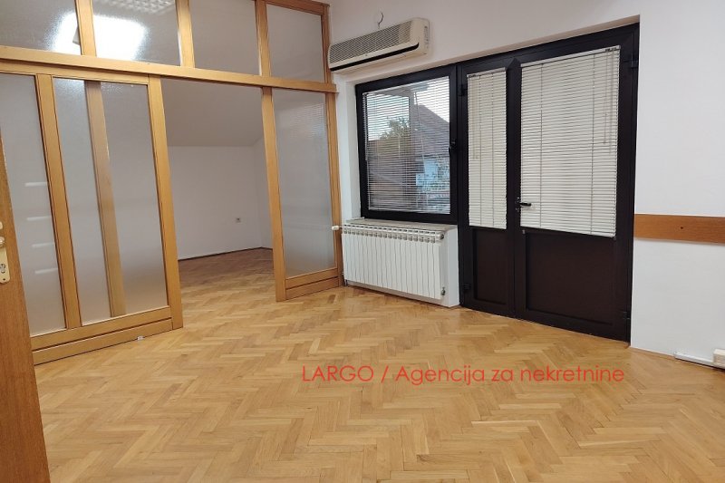 --%--place-alt-for-e_0000006-here--%--