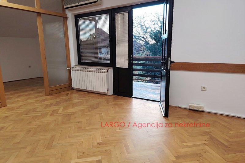 --%--place-alt-for-e_0000006-here--%--