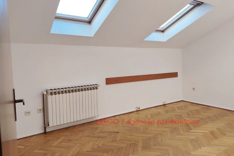 --%--place-alt-for-e_0000006-here--%--