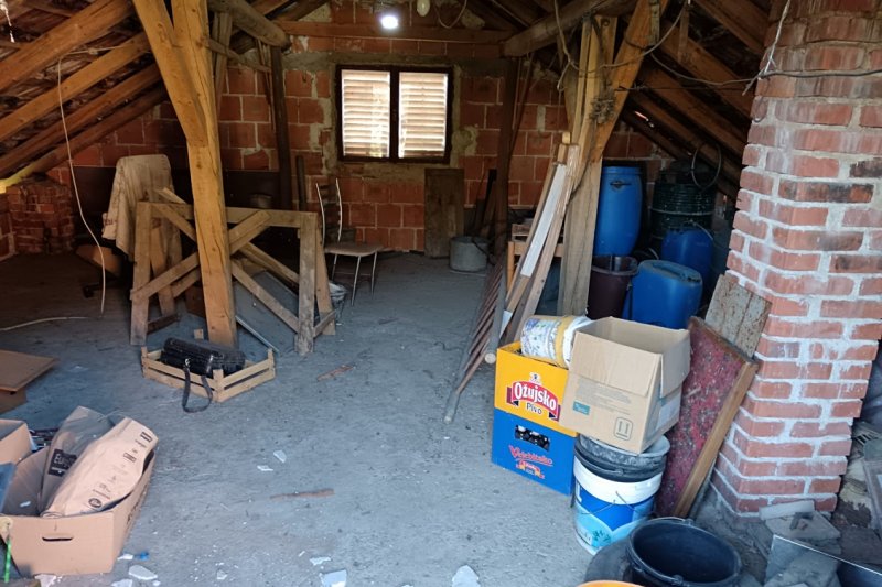 --%--place-alt-for-e_0000006-here--%--