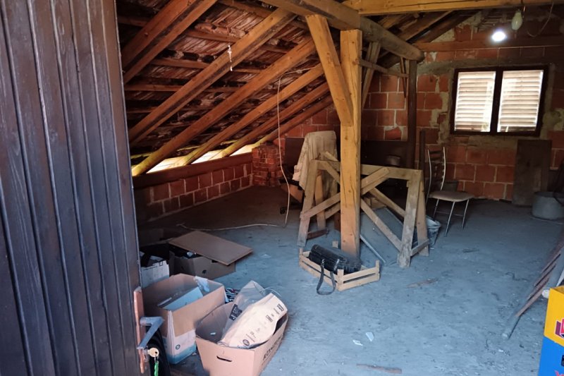 --%--place-alt-for-e_0000006-here--%--