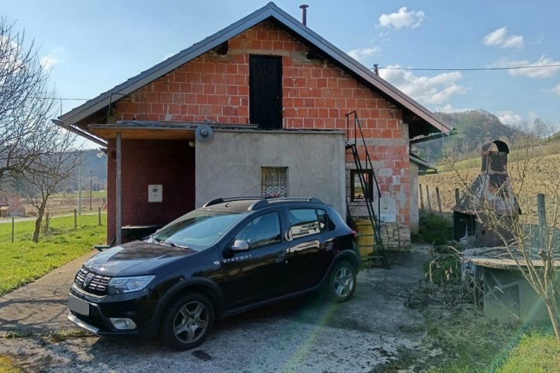 --%--place-alt-for-e_0000006-here--%--