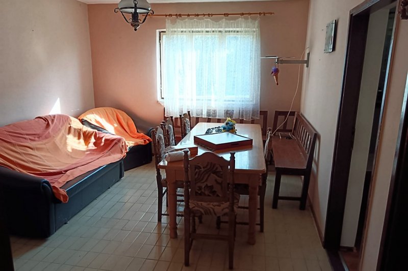 --%--place-alt-for-e_0000006-here--%--